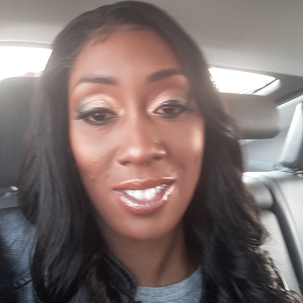 I am Jazzy M Slim, a lover of all fashion!